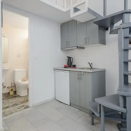 Depis Suites & Naxos Hotel apartamentowy